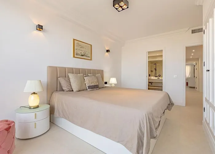 Stylish 2bed Magna Marbella