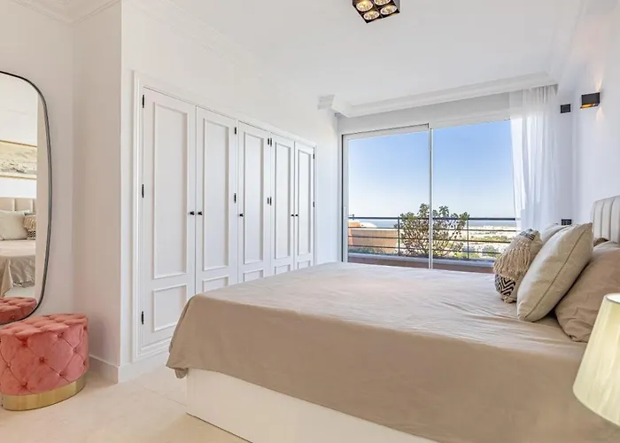 Stylish 2bed Magna Apartment *